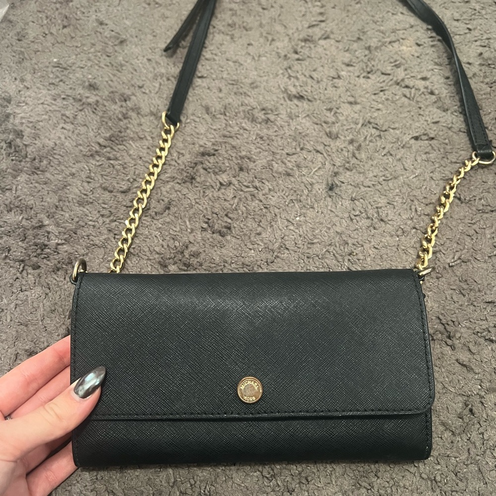 Michael Kors Crossbody Wallet